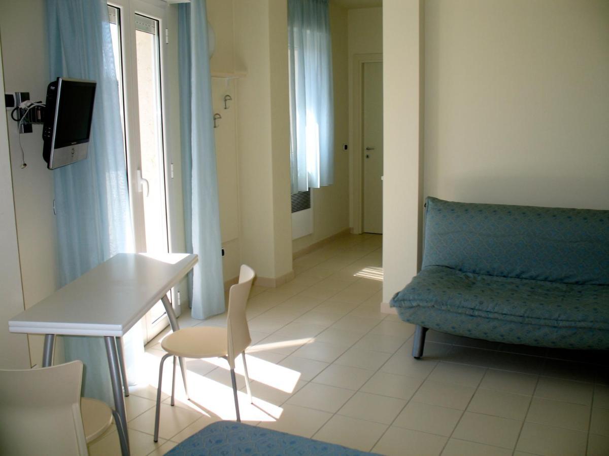Hotel Residence Hr Civi Tortoreto Esterno foto